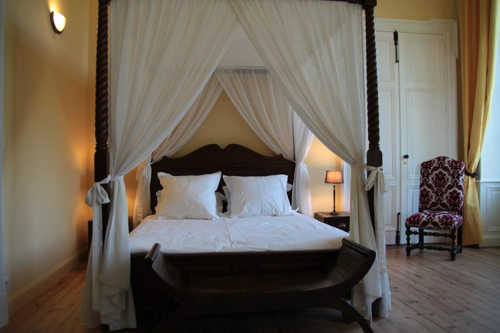 Domaine De Lamassas Bed and Breakfast Hautefage-la-Tour Kamer foto